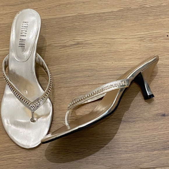 Rebecca Blue Sandals with Kitten Heels and a little bling! 6.5 - Picture 2 of 5